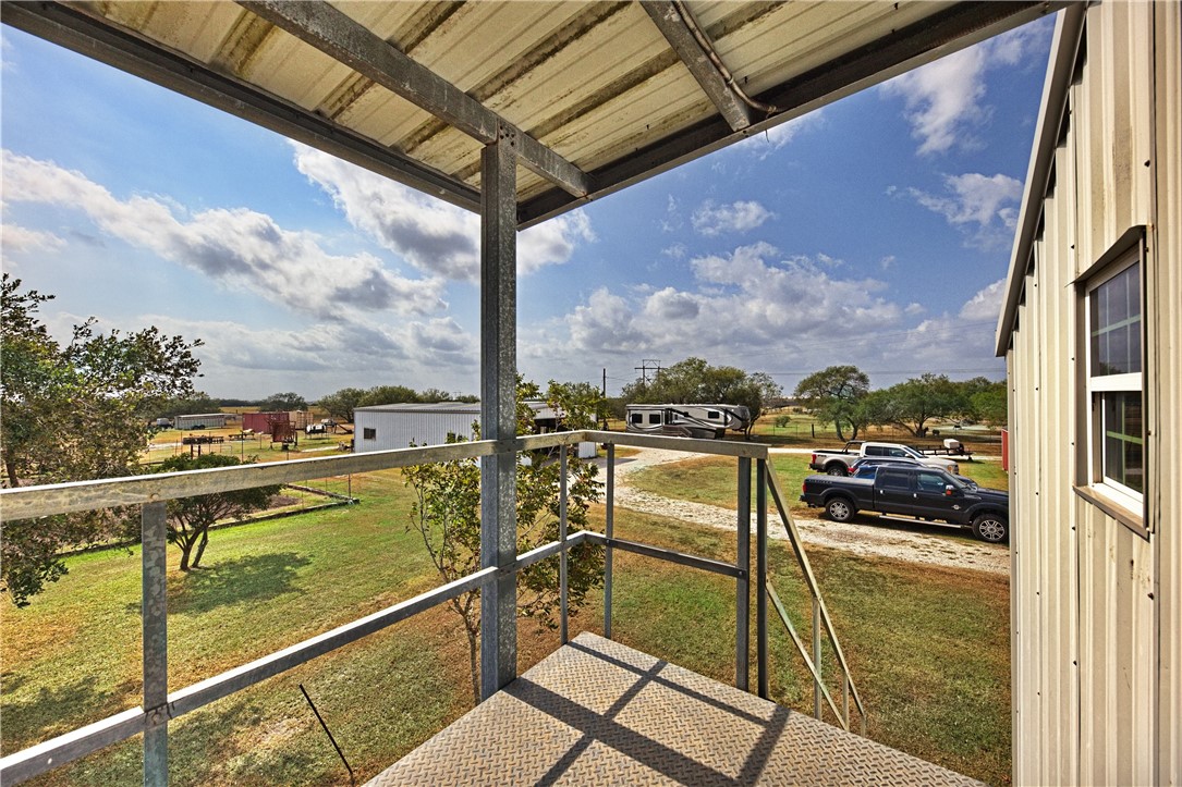 13789 Fm 1944 Property Photo 27