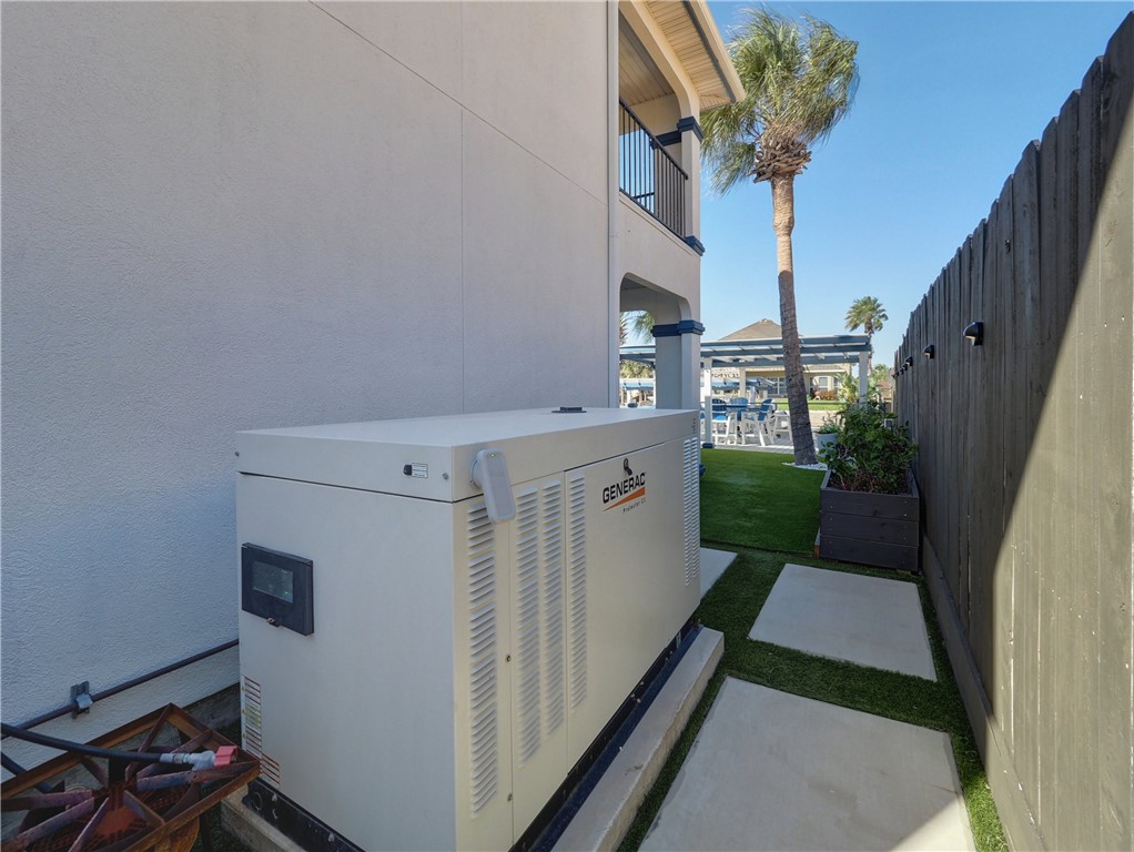 15905 Punta Bonaire Dr Property Photo 34