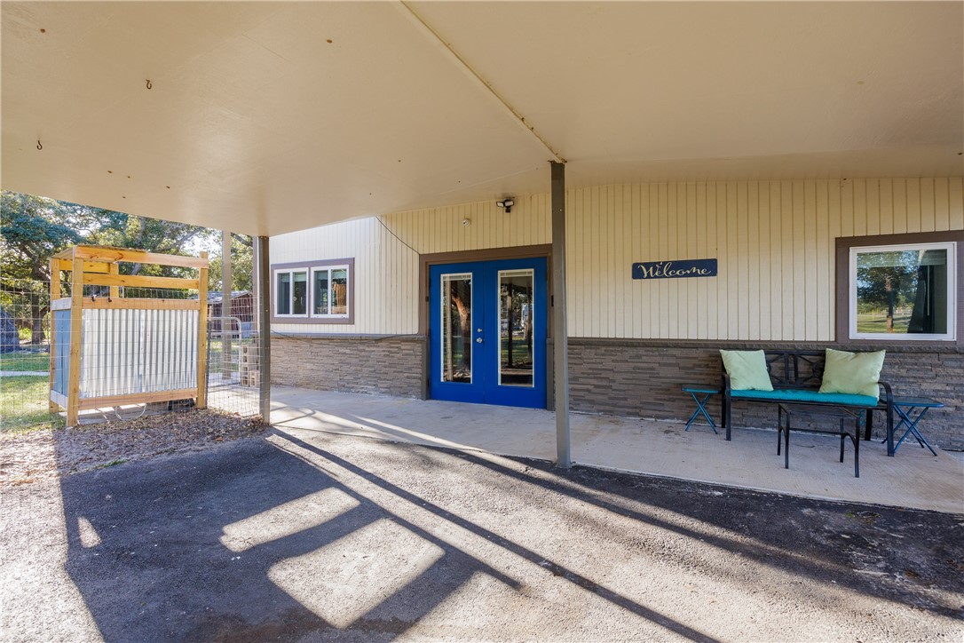 871 State Highway 188 Property Photo 2