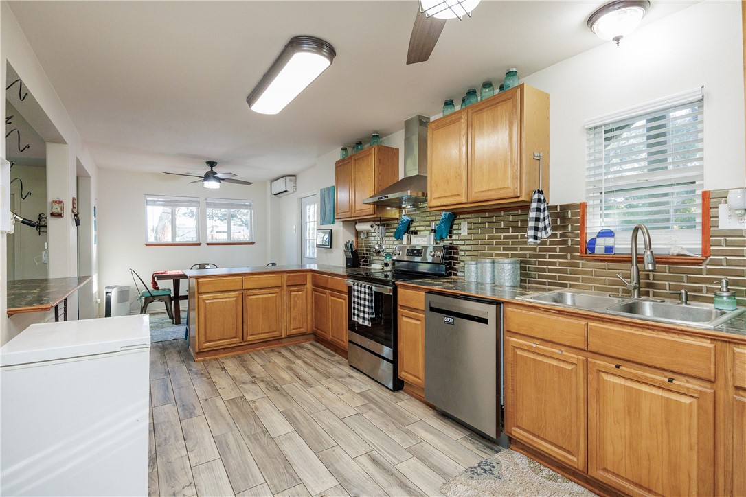 871 State Highway 188 Property Photo 6