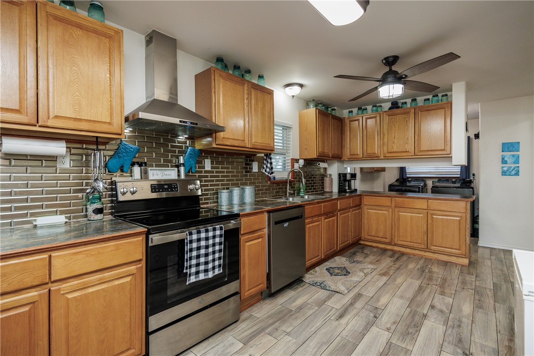 871 State Highway 188 Property Photo 7