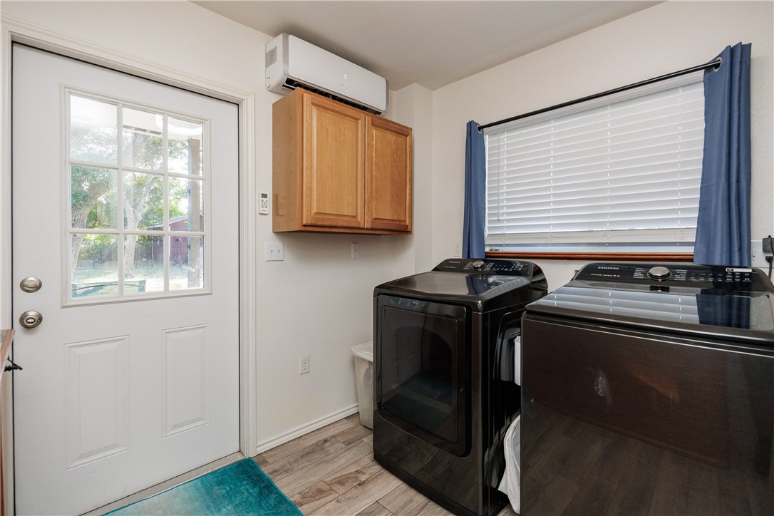 871 State Highway 188 Property Photo 9