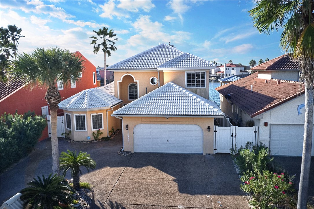 13953 Dasmarinas Dr Property Photo 3