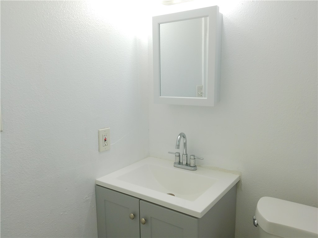 801 S Alameda St A Property Photo 8
