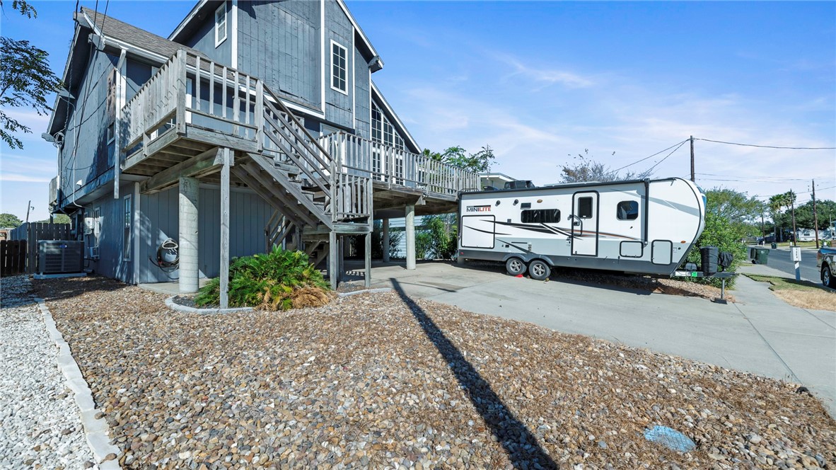 3222 Laguna Shores Road Property Photo 2