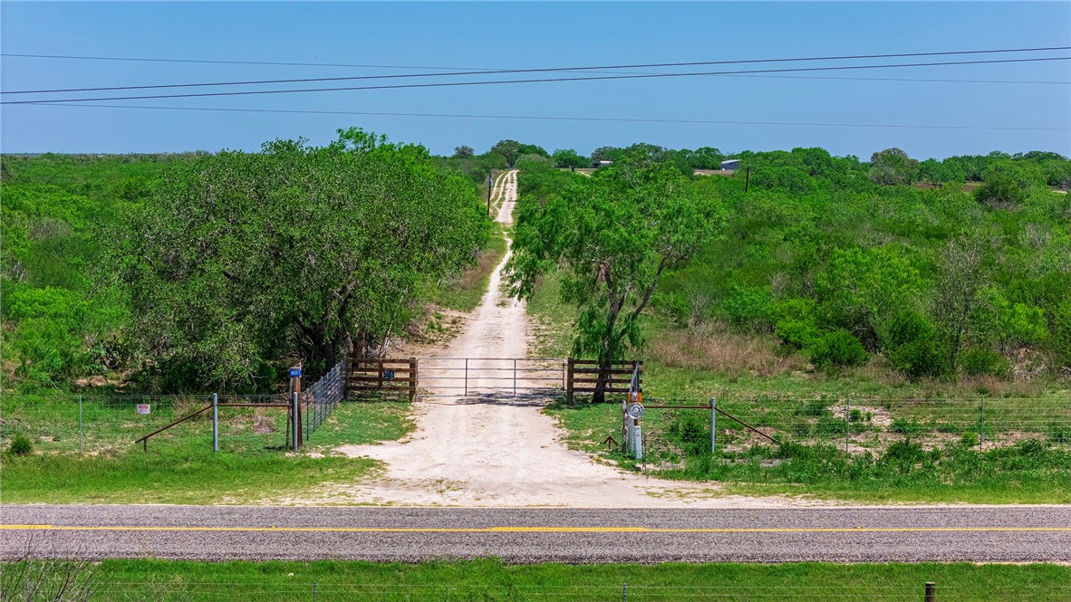 4003 Fm-1349 Property Photo 10