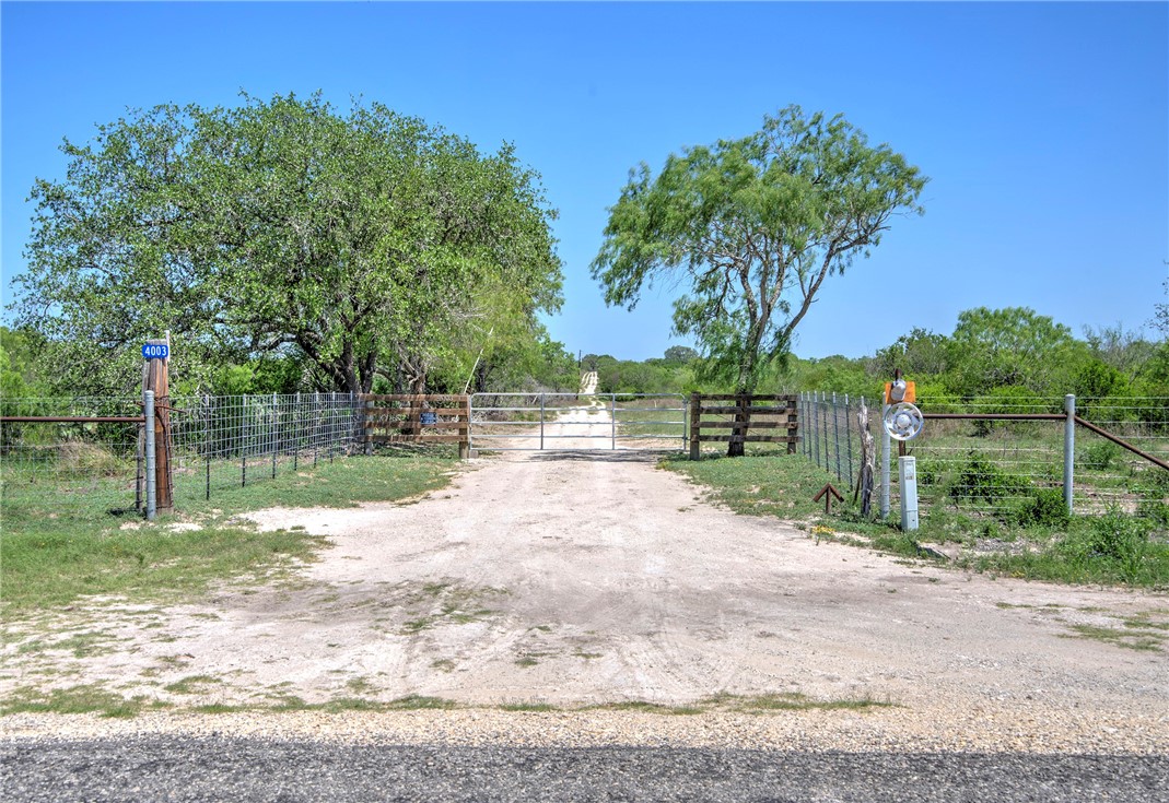 4003 Fm-1349 Property Photo 22