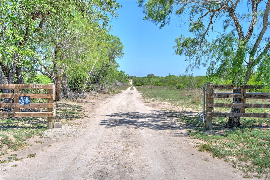 4003 Fm-1349 Property Photo 23