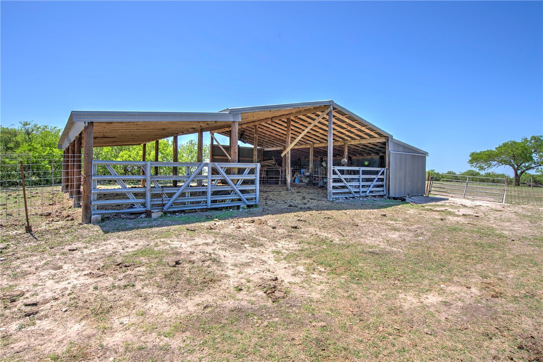 4003 Fm-1349 Property Photo 29