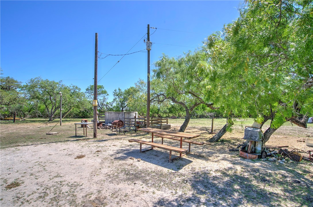 4003 Fm-1349 Property Photo 31