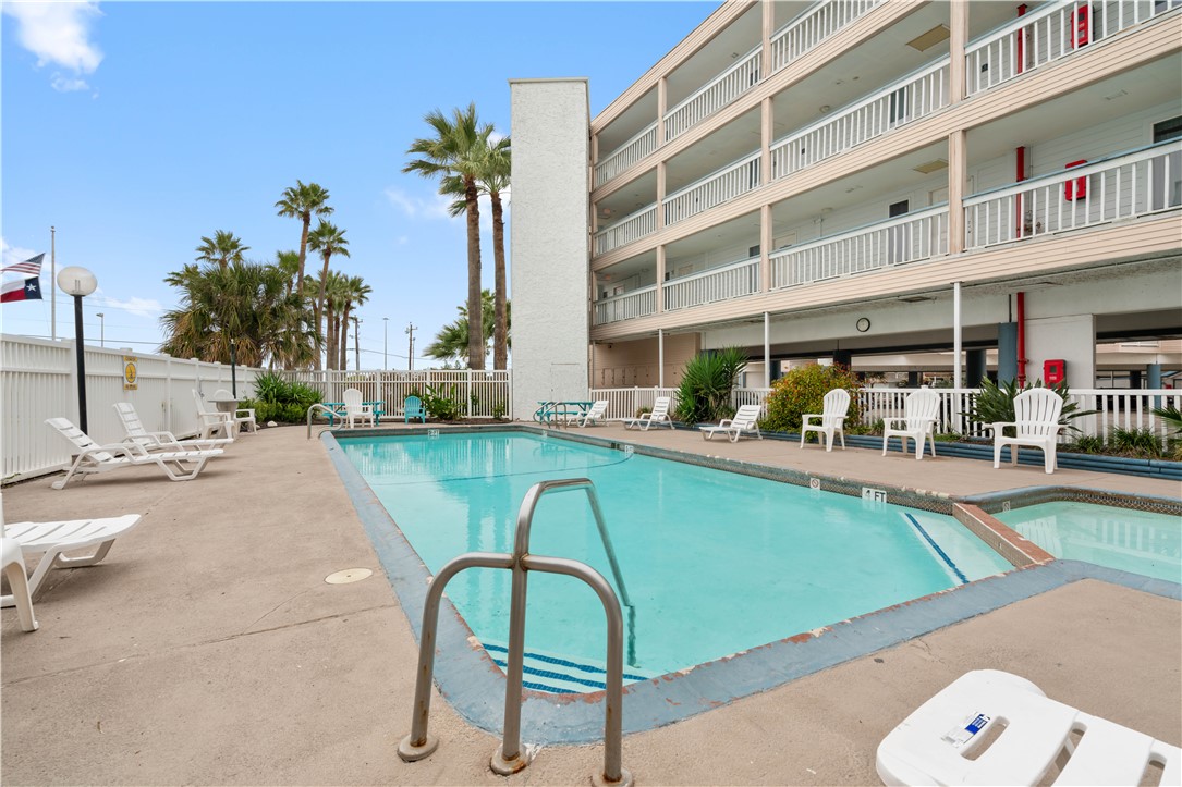 3938 Surfside Blvd 1200 Property Photo 11