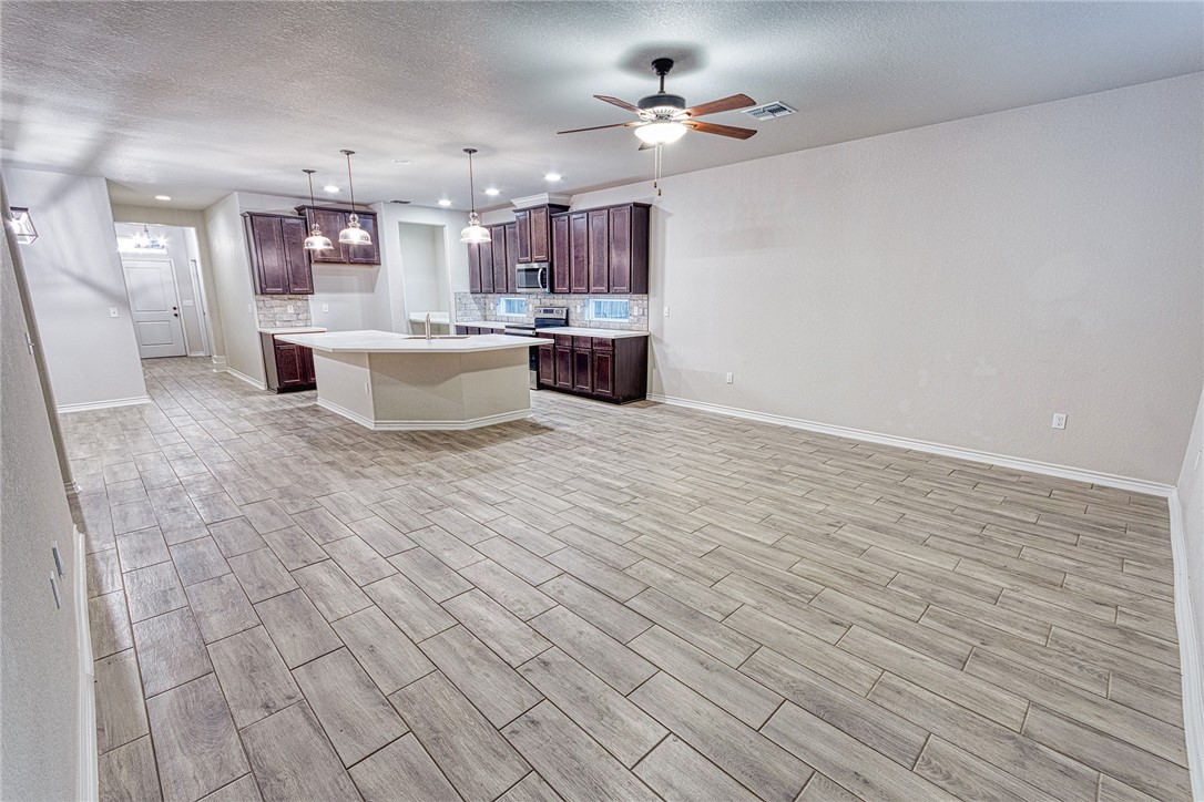 1725 Flagship Dr Property Photo 10