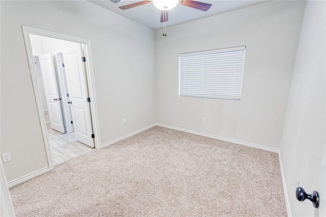 1725 Flagship Dr Property Photo 23