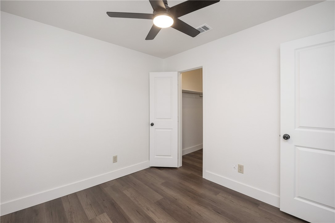 425 Antares Dr Property Photo 17