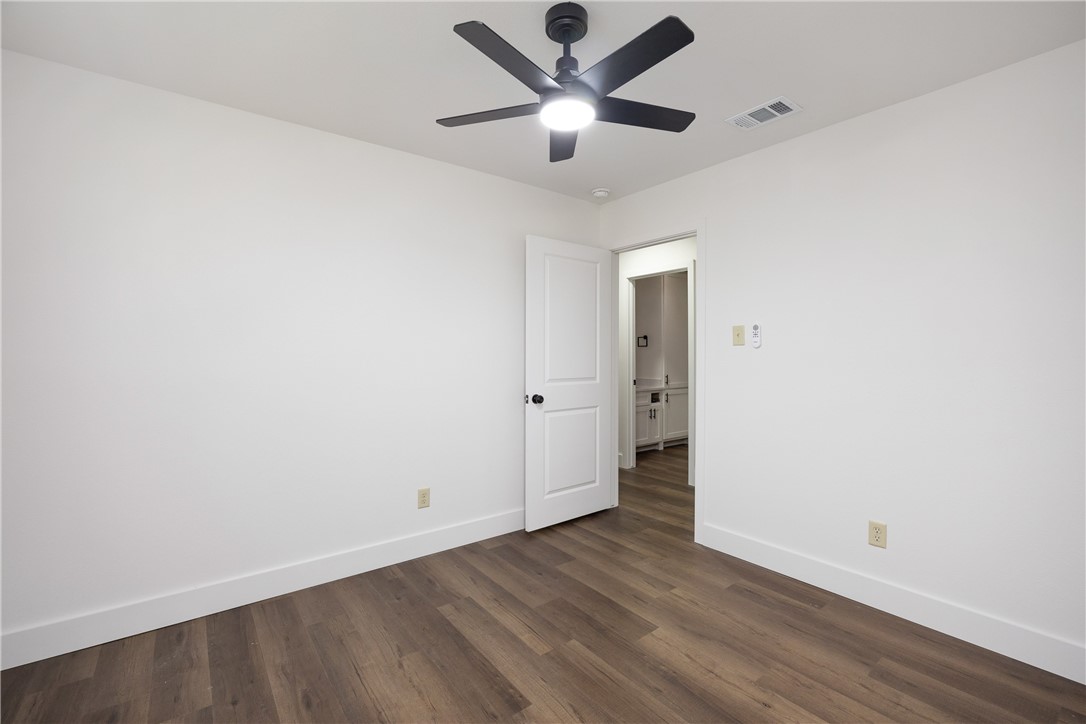 425 Antares Dr Property Photo 21