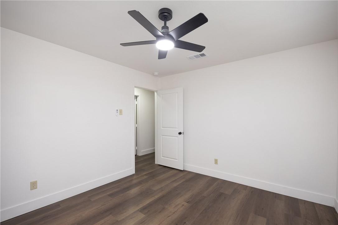 425 Antares Dr Property Photo 26