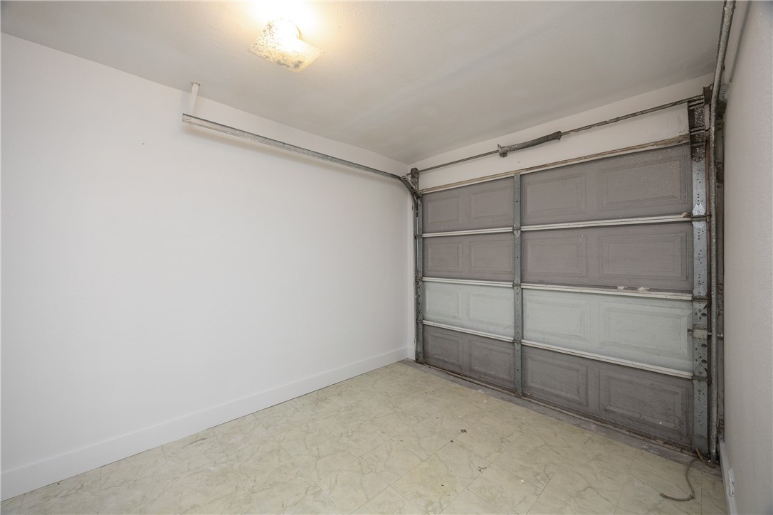425 Antares Dr Property Photo 32