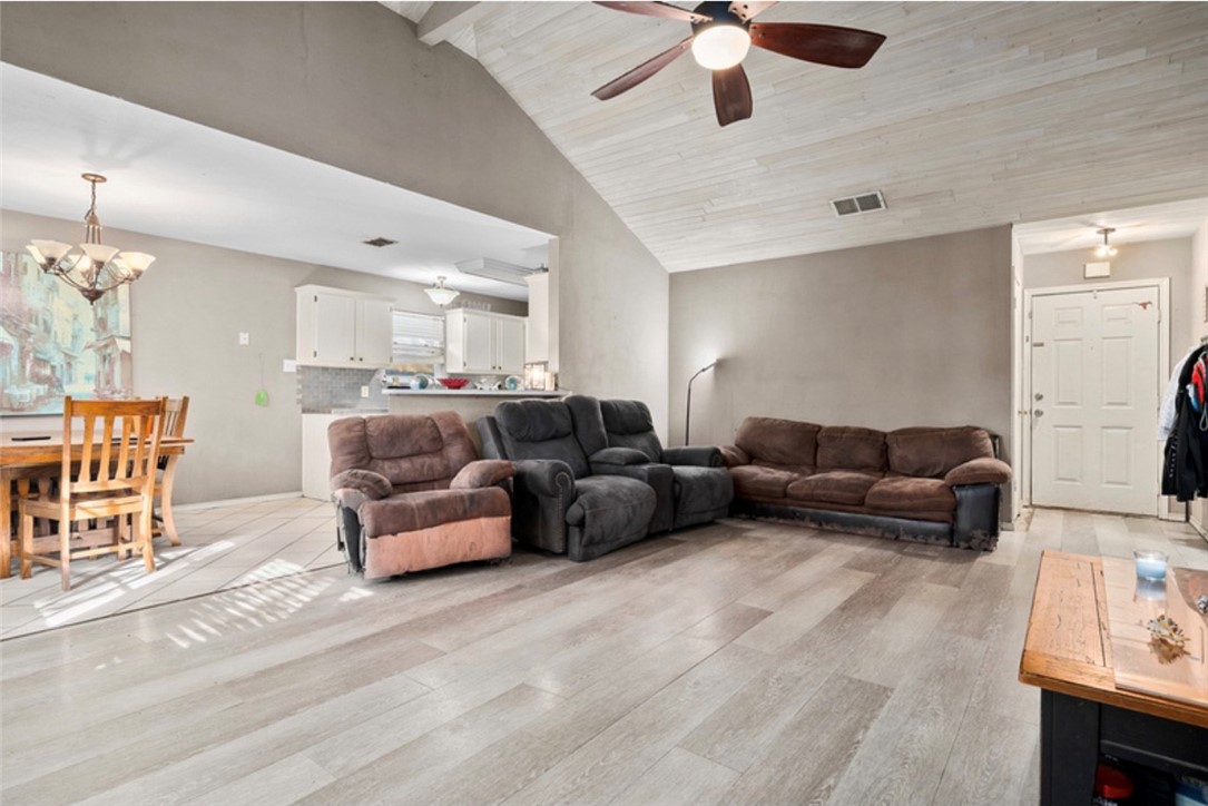 2175 Timberleaf Property Photo 6