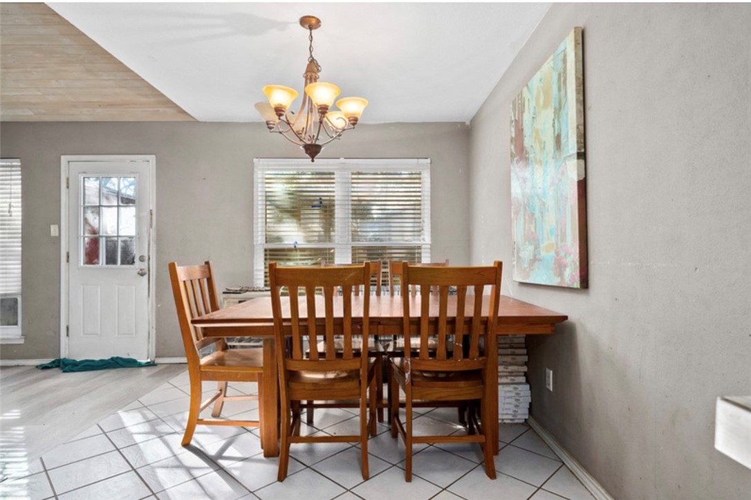 2175 Timberleaf Property Photo 12