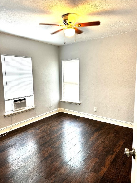 1705 Whiting Dr Property Photo 9