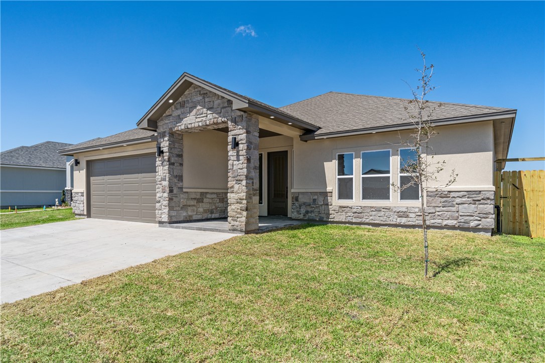 1474 Dragonstone Ct Property Photo 2