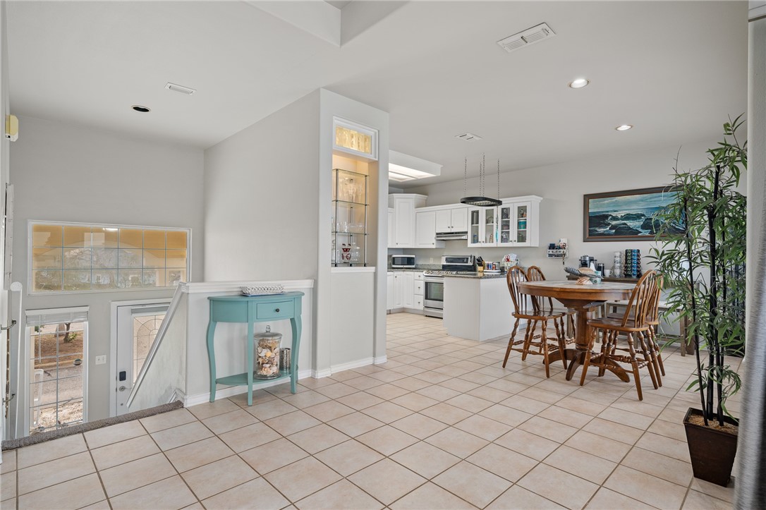 13750 Tajamar St Property Photo 5
