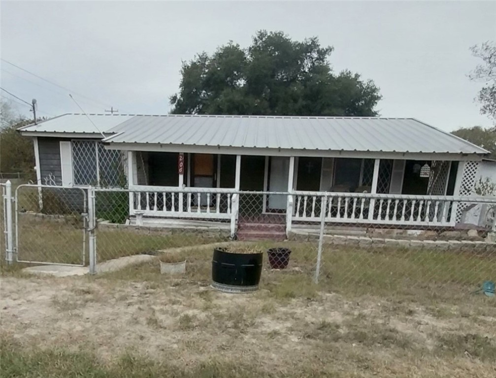 451499 Property Photo