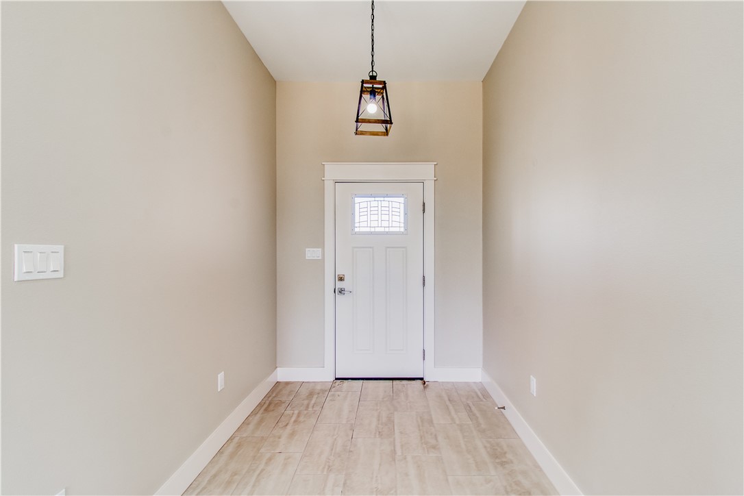 106 Mclead Property Photo 3