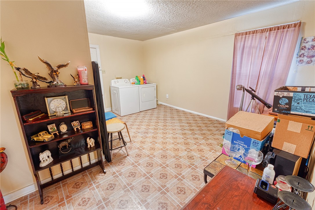 4509 Helen St Property Photo 15