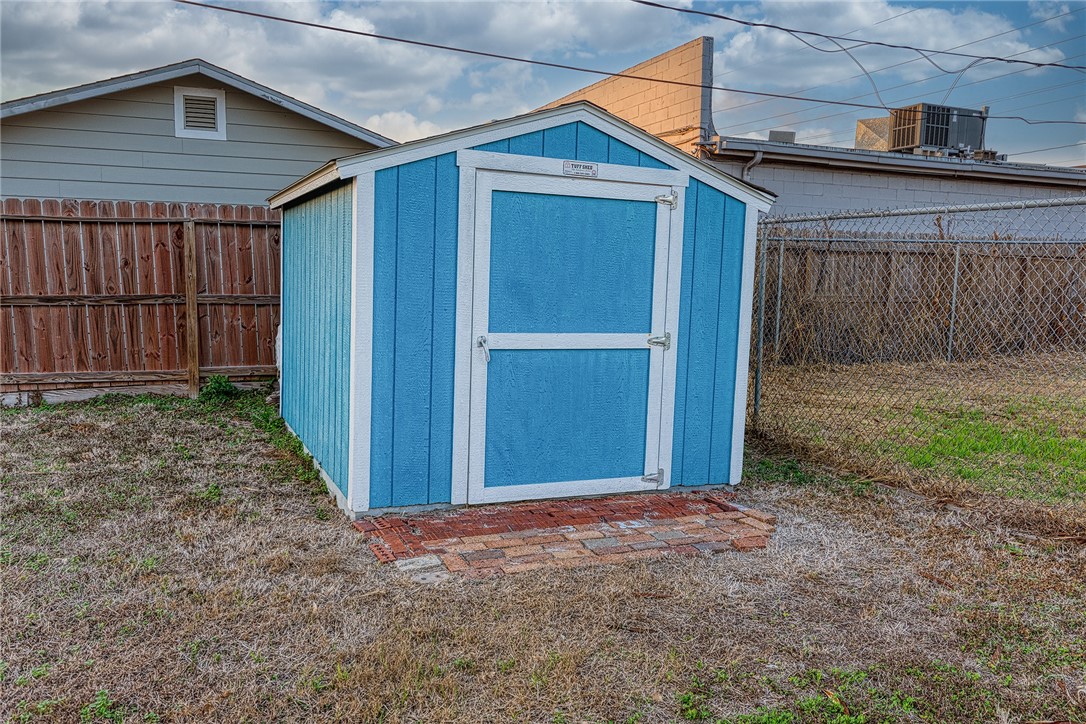 4509 Helen St Property Photo 17