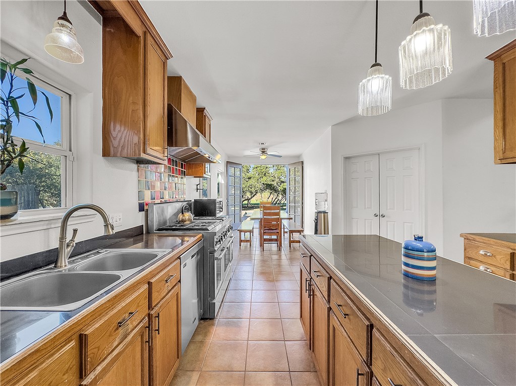 1034 Graham Property Photo 21