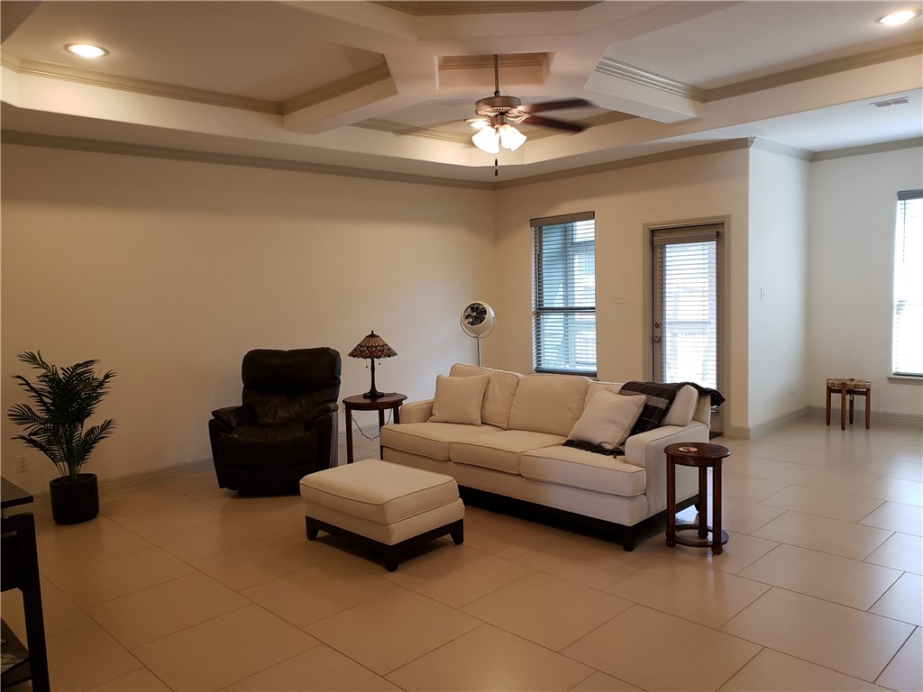 7433 San Remo Ct Property Photo 9