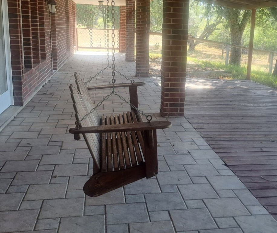 112 Fm 1042 Property Photo 16