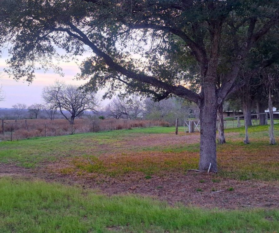 112 Fm 1042 Property Photo 22