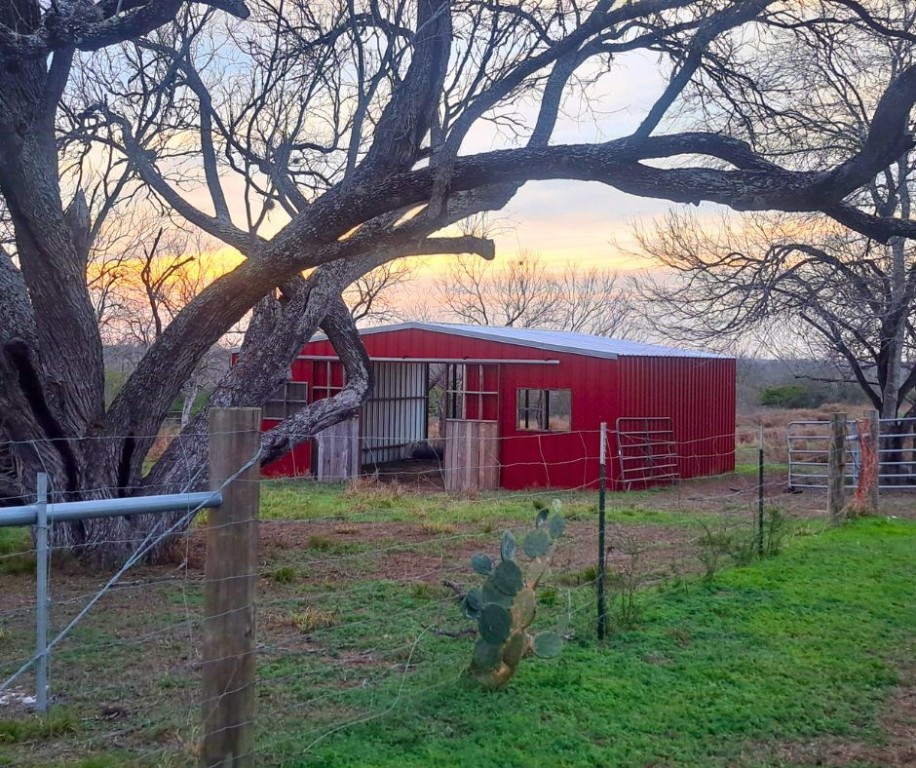 112 Fm 1042 Property Photo 24