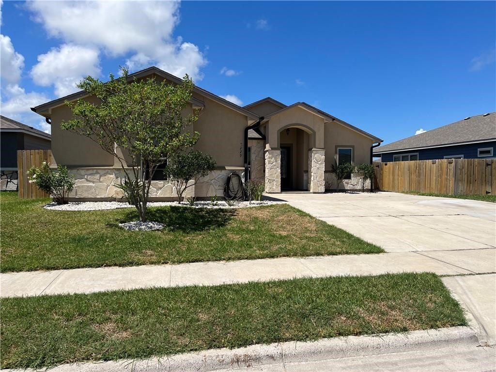 2229 Ruby Dr Property Photo 2