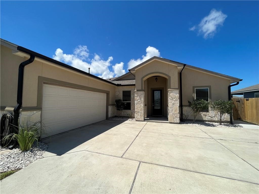 2229 Ruby Dr Property Photo 3