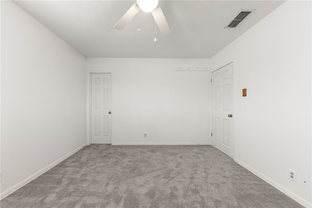 1224 Memorial Pkwy Property Photo 15