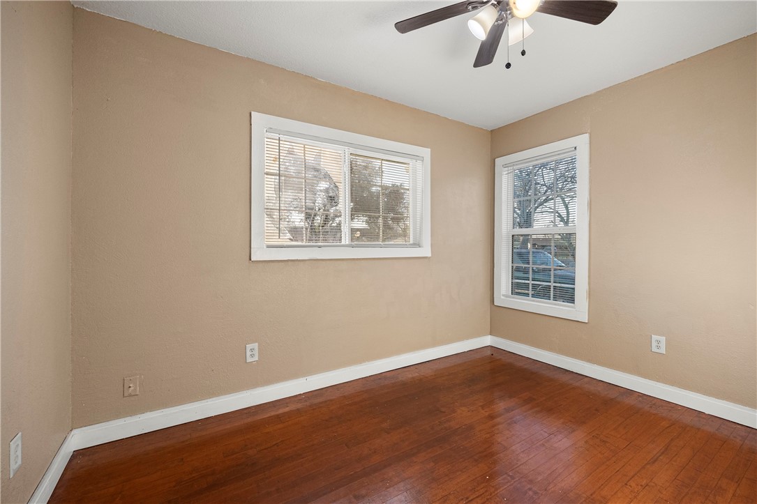 3825 Sarita St Property Photo 7