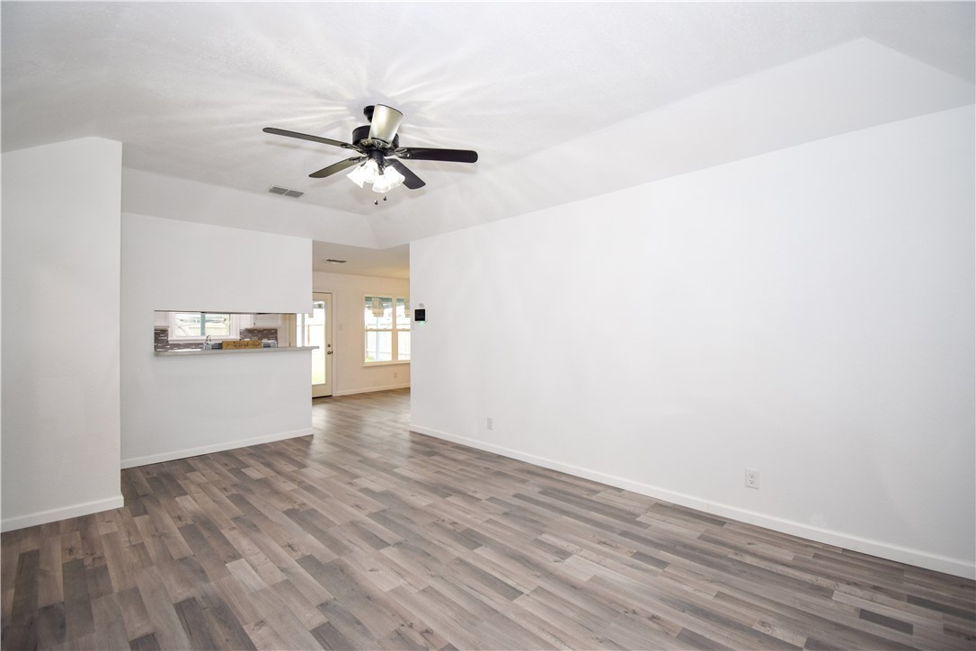 3013 Todd Property Photo 4