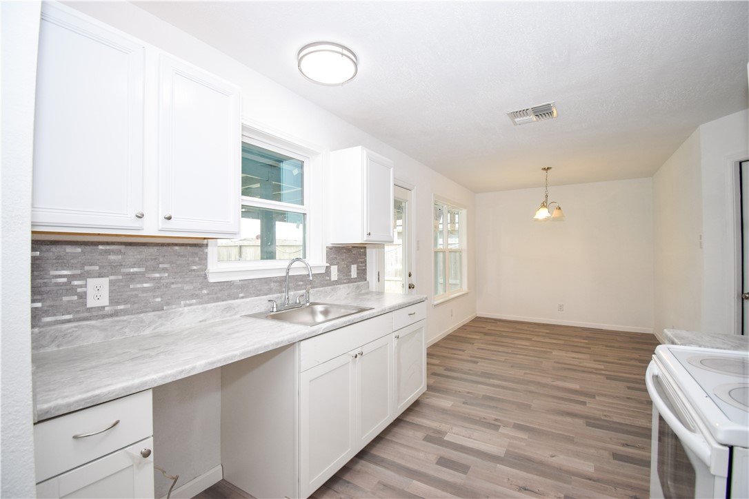 3013 Todd Property Photo 6