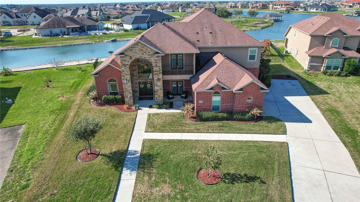 5933 Lago Vista Dr Property Photo 1