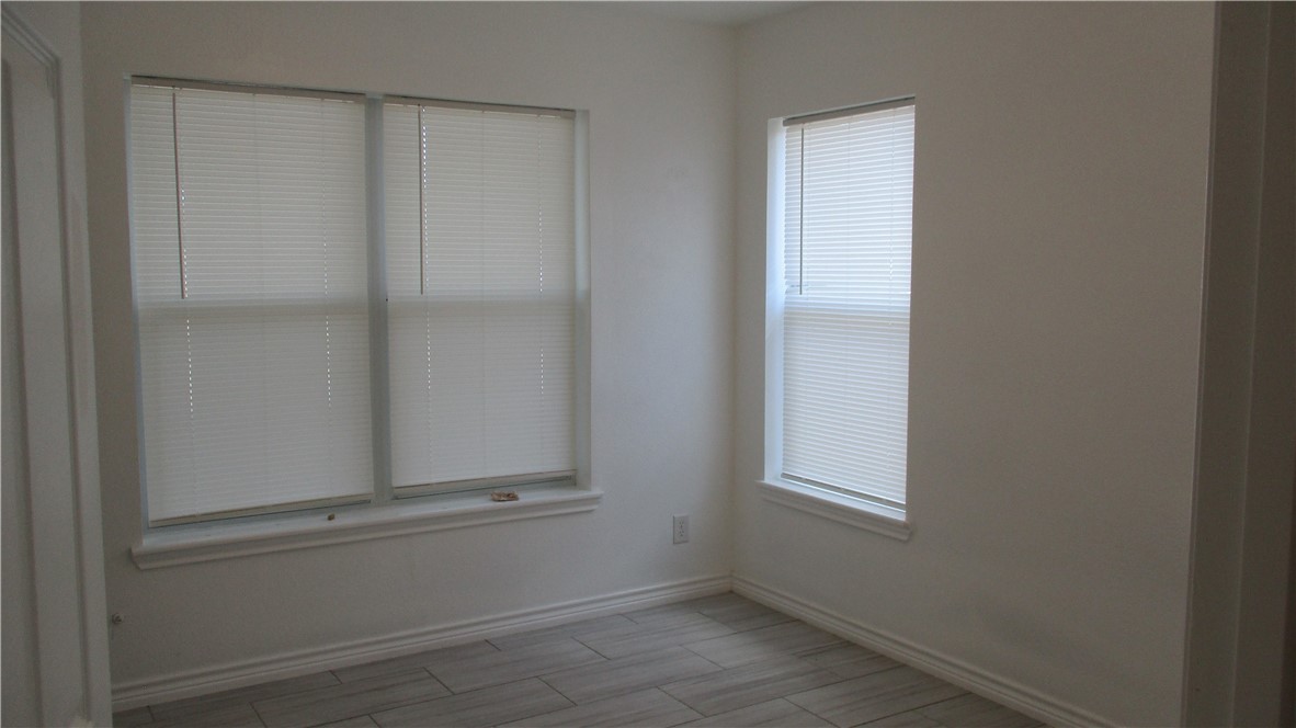 529 S Francis St Property Photo 11