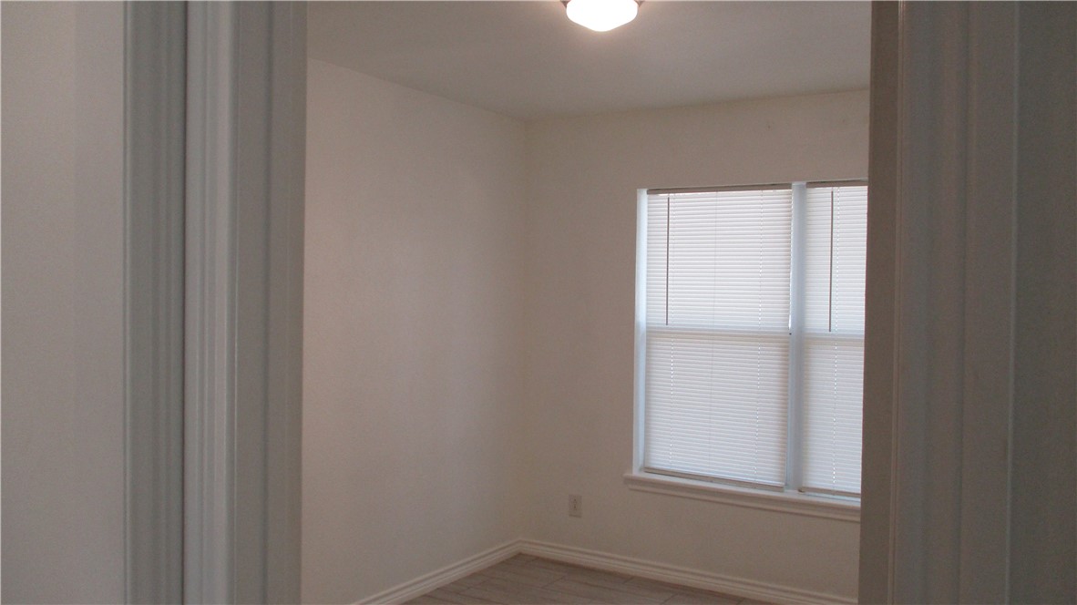 529 S Francis St Property Photo 16
