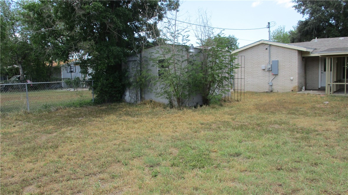 529 S Francis St Property Photo 25