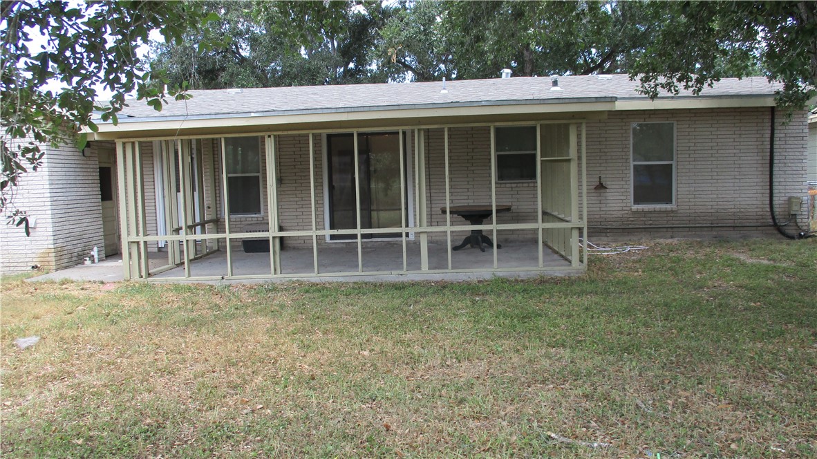 529 S Francis St Property Photo 27