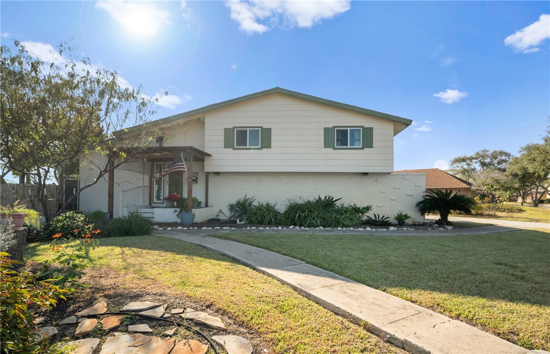 6845 Aswan Dr Property Photo 1