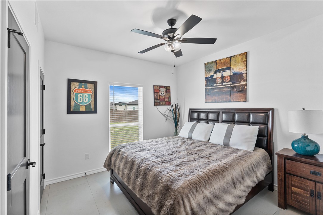 1366 Lion Heart Ct Property Photo 18