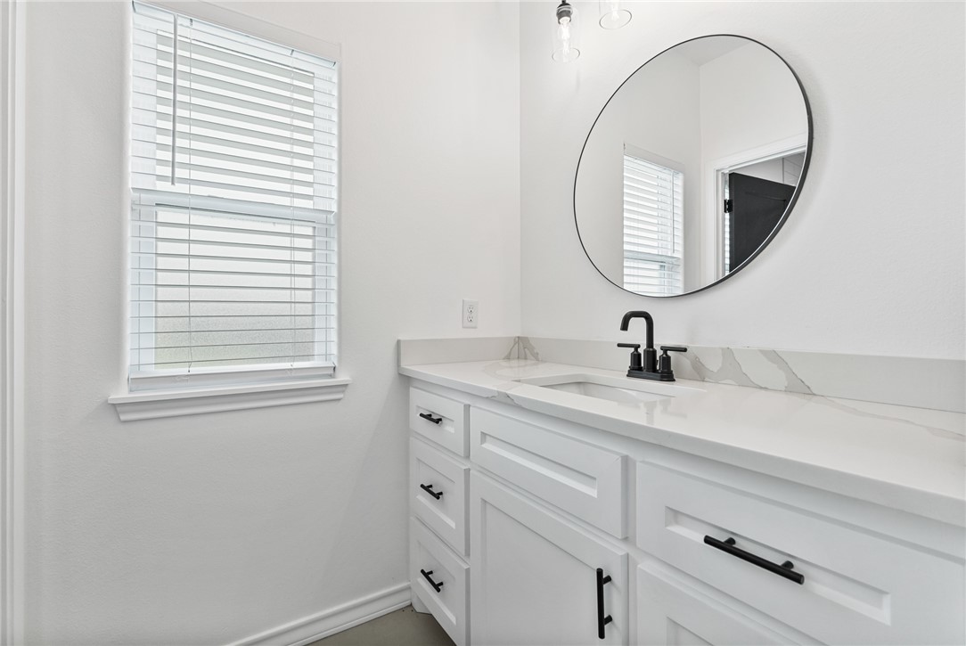 1366 Lion Heart Ct Property Photo 25