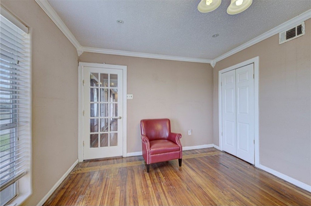 1721 Wallace Ave Property Photo 10